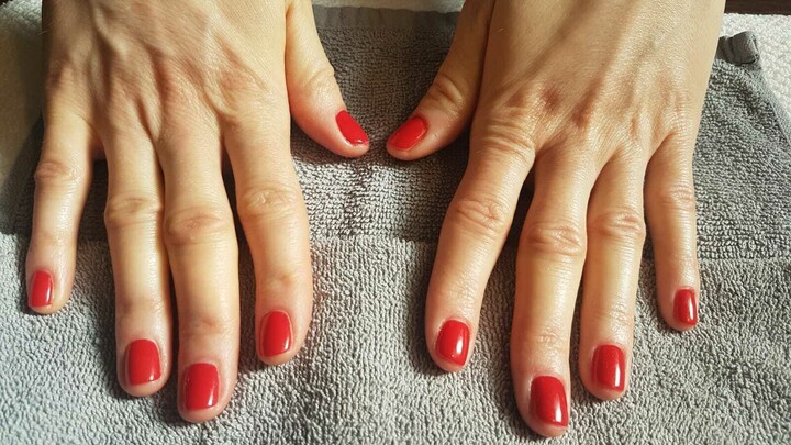 Cosmeticum-Meilenstein-Shellac-Manikuere-Pedikuere